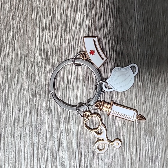 Keychain gift for medical personnel.  New in package - Picture 2 of 2